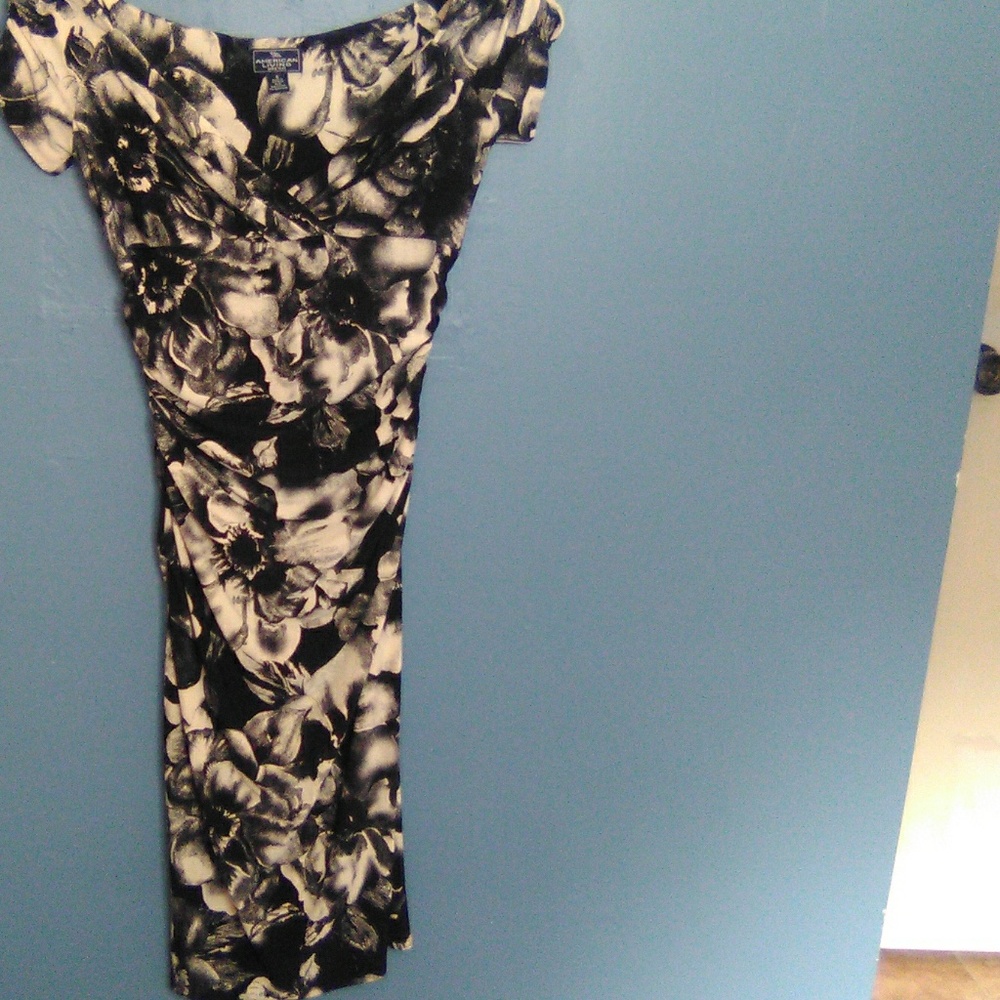 Multicolor black and white size 6